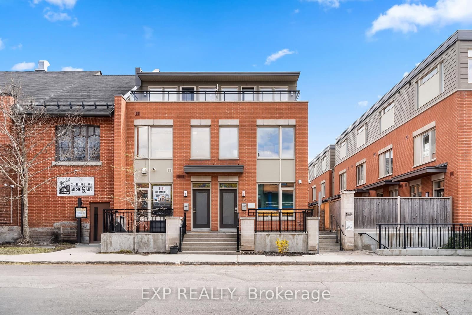 360 Ravenhill Avenue, Ottawa, ON
