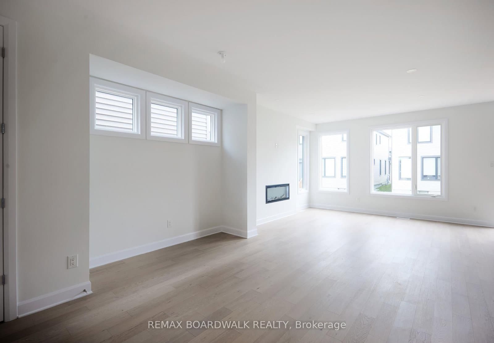 592 Roundhouse Crescent, Ottawa, ON — photo 3