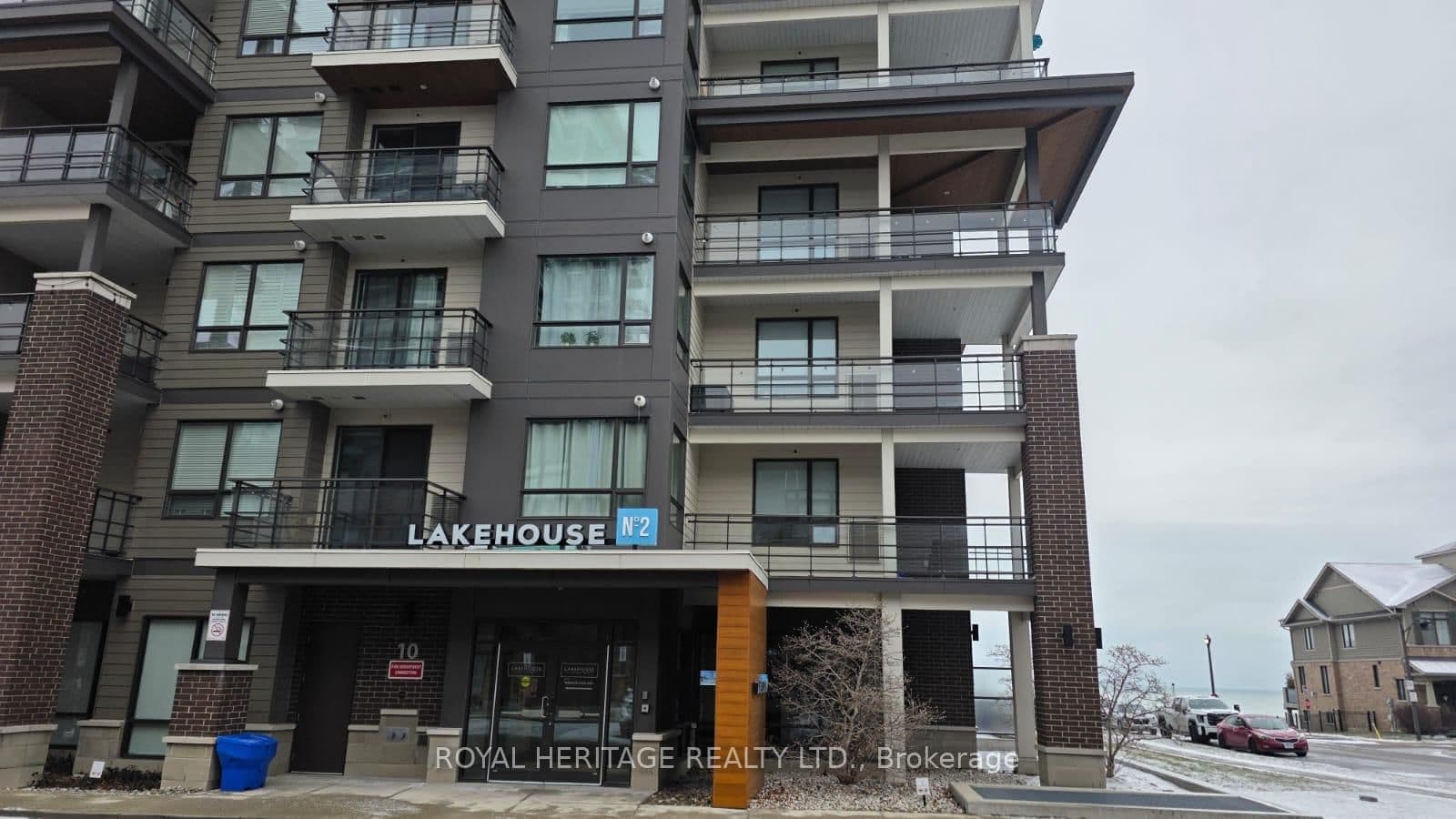 513 - 10 Esplanade Lane, Grimsby, ON — photo 3