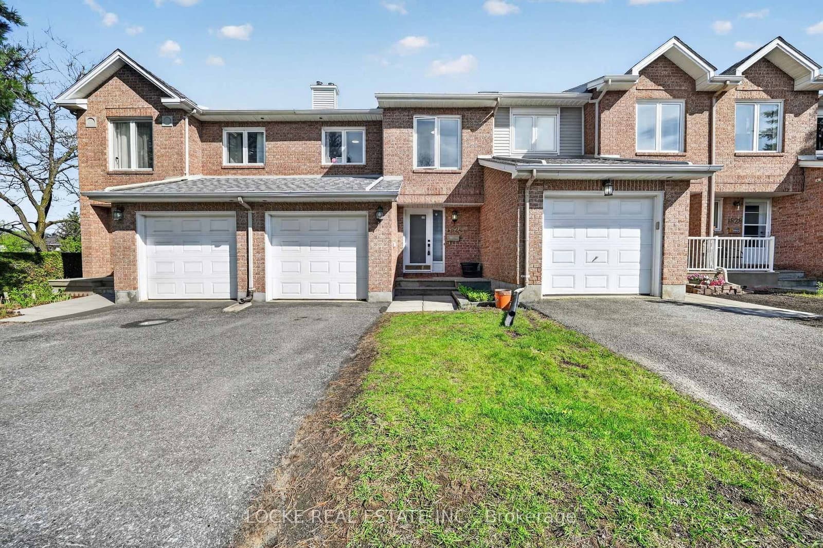 1824 Summerfields Crescent, Ottawa, ON