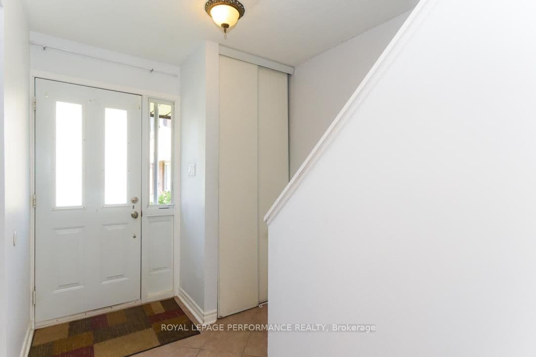 3194 Stockton Drive, Gloucester, ON — photo 2