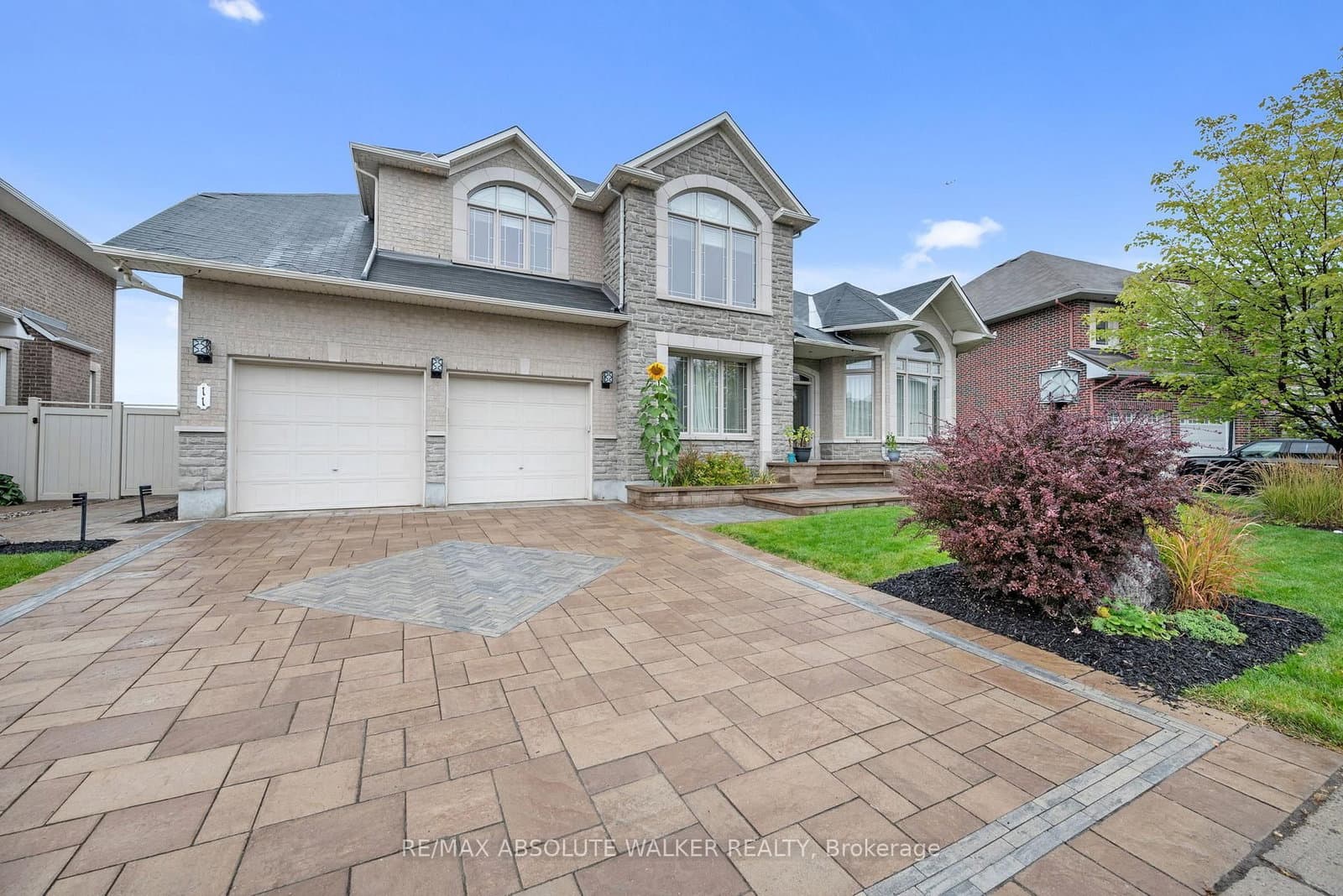 11 Tradewinds Drive, Ottawa, ON — photo 2