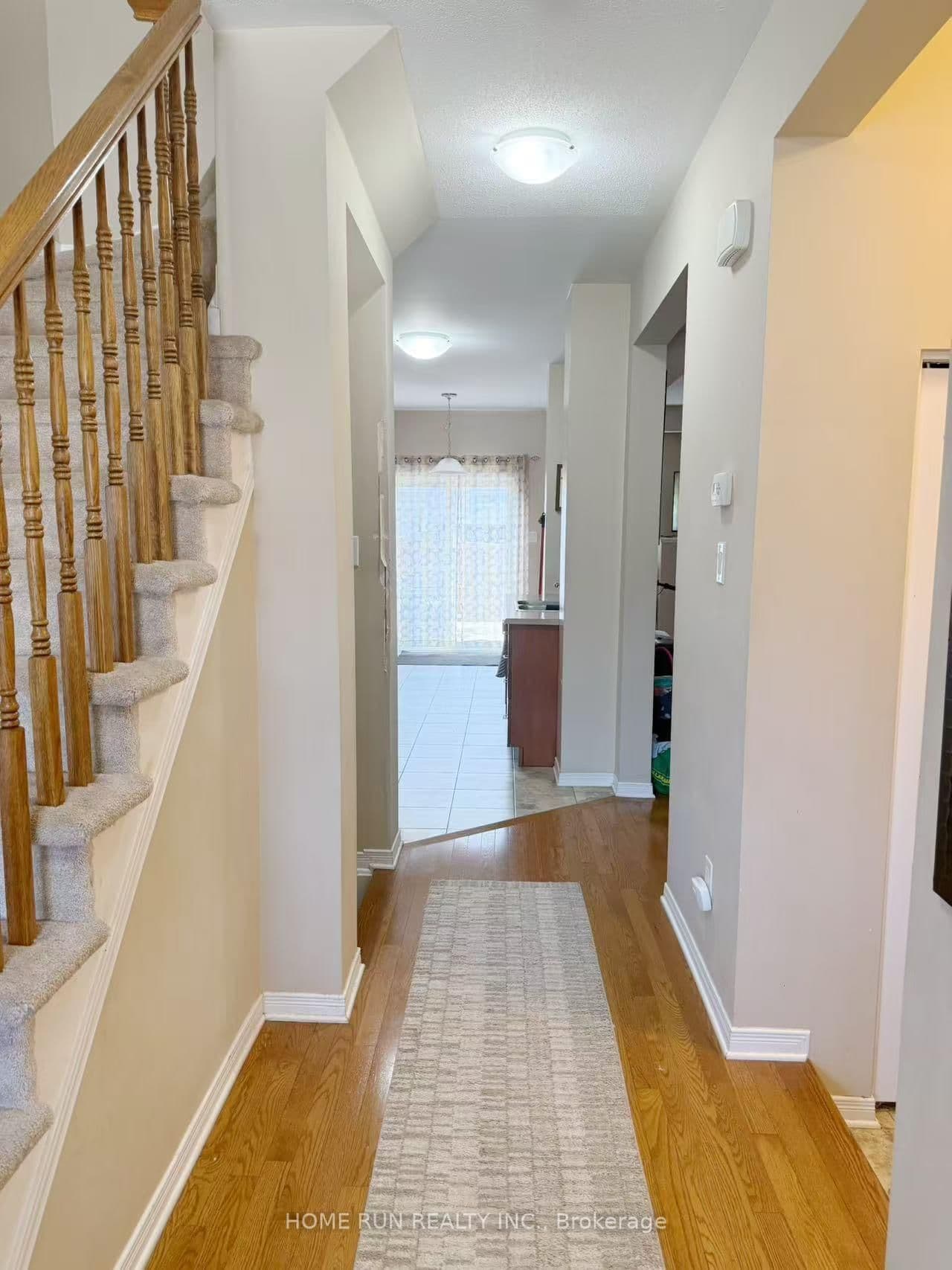 212 Losino Crescent, Ottawa, ON — photo 2