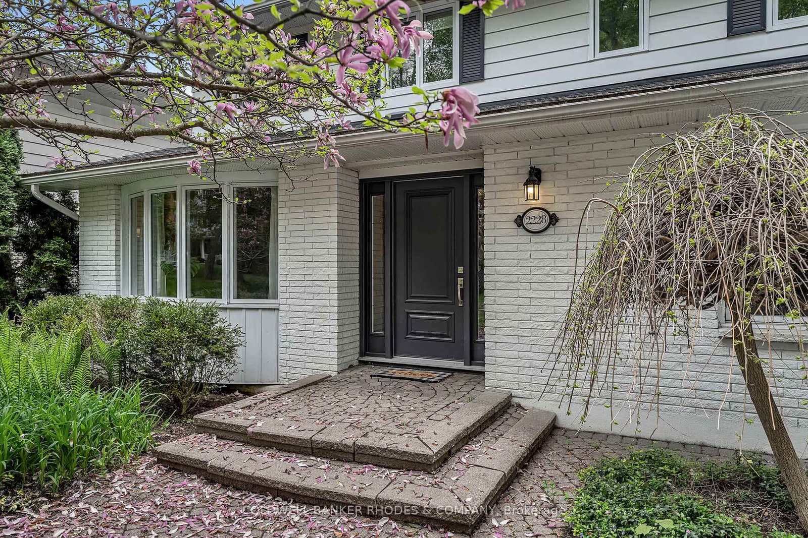 2228 Old Lilac Lane, Ottawa, ON — photo 2
