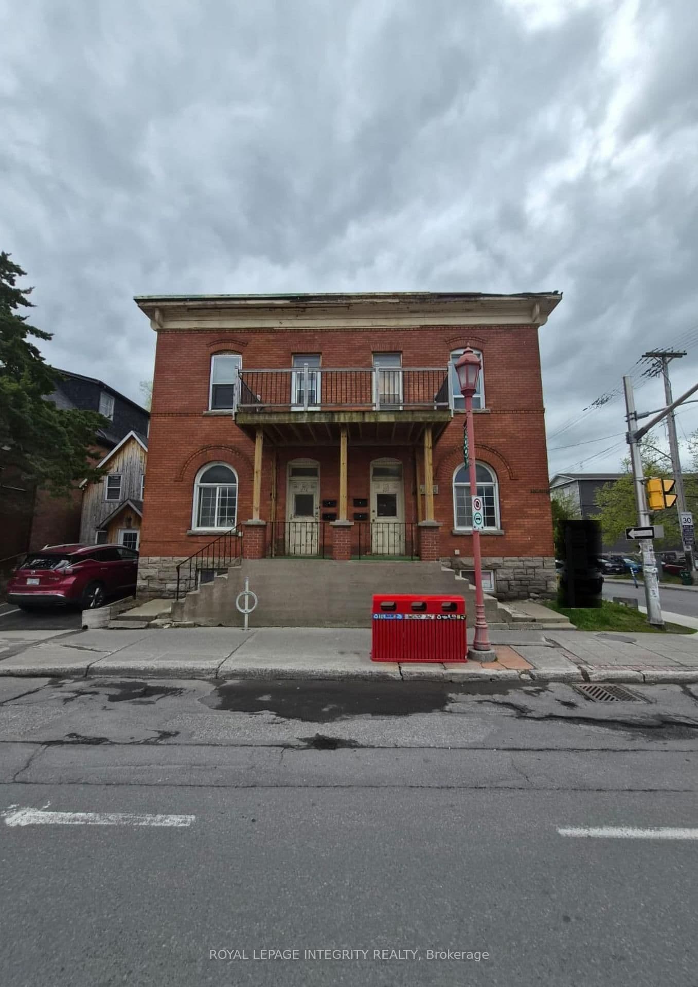 604-606 Somerset Street, Ottawa, ON