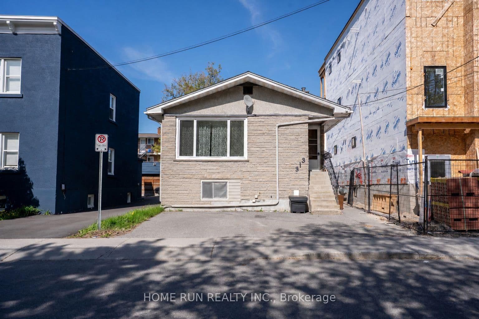 313 Savard Avenue, Ottawa, ON