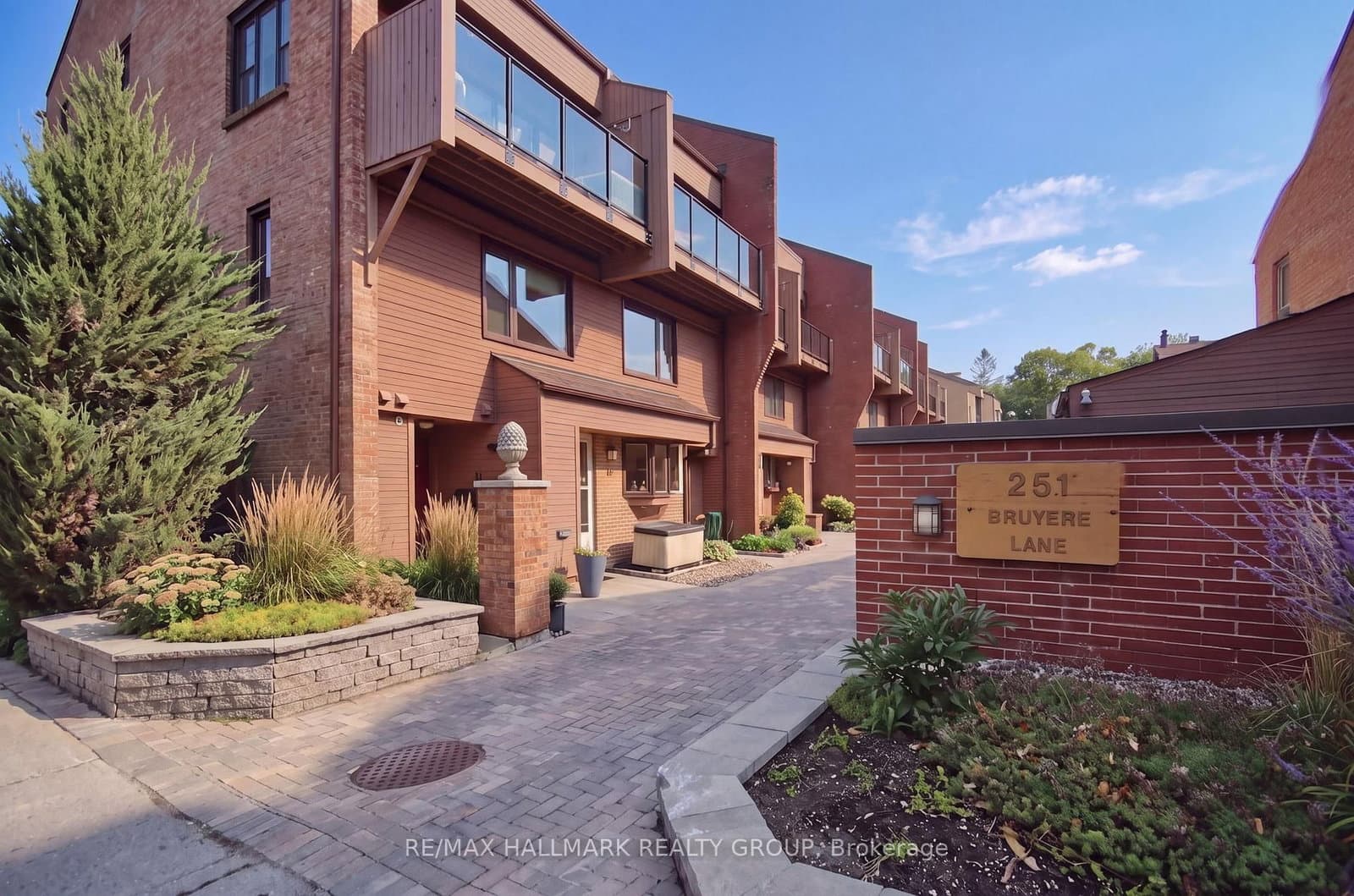 12 - 251 Bruyere Street, Ottawa, ON