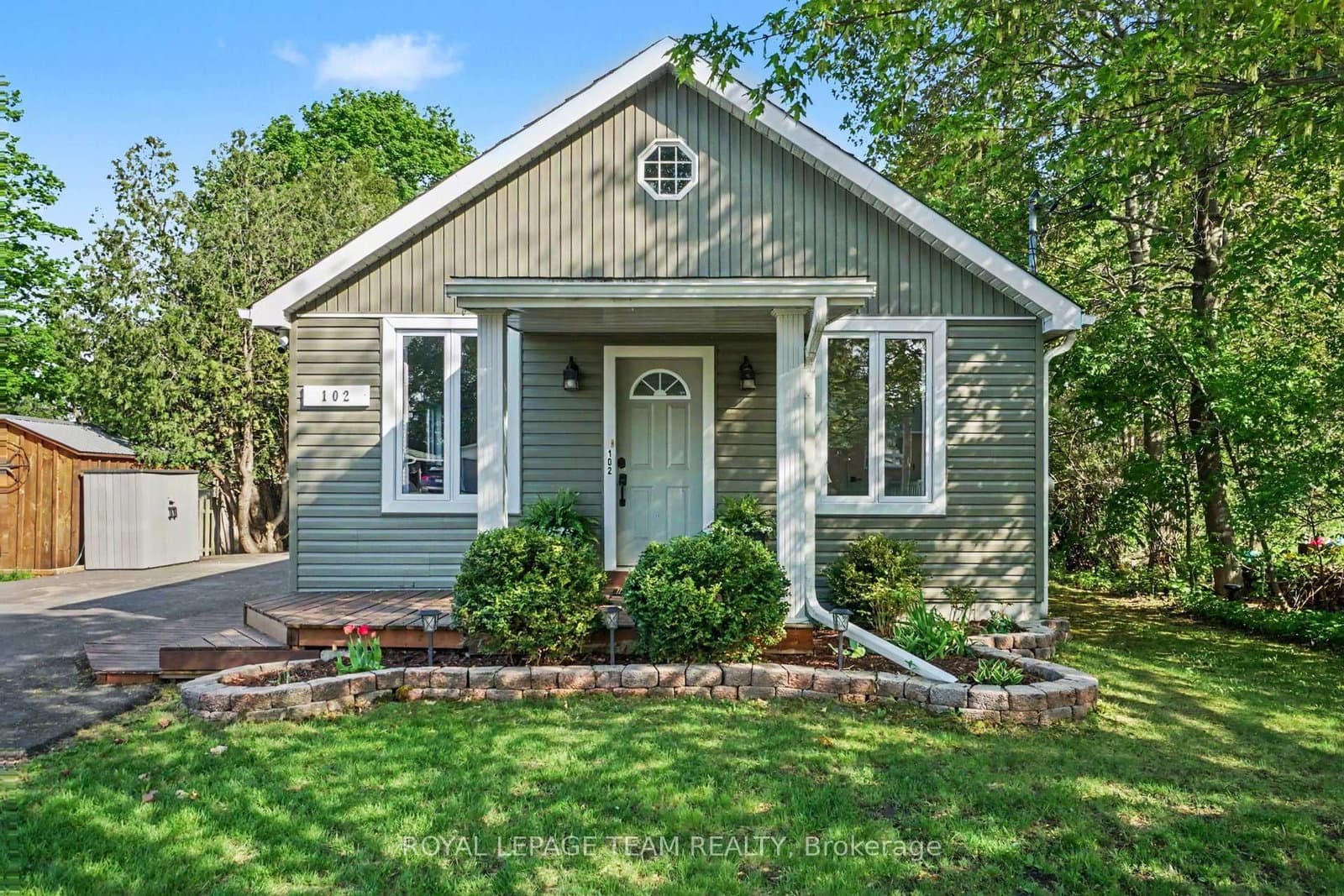 102 Strachan Street, Richmond, ON