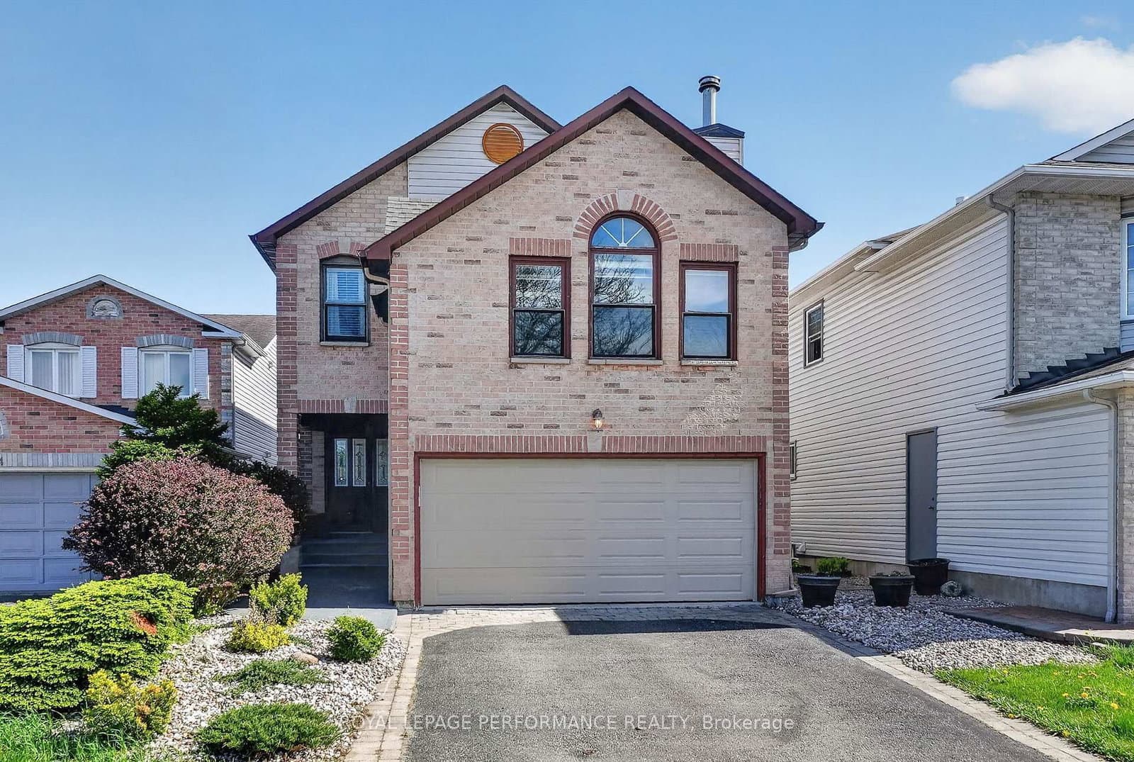 6592 Windsong Avenue, Orleans, ON