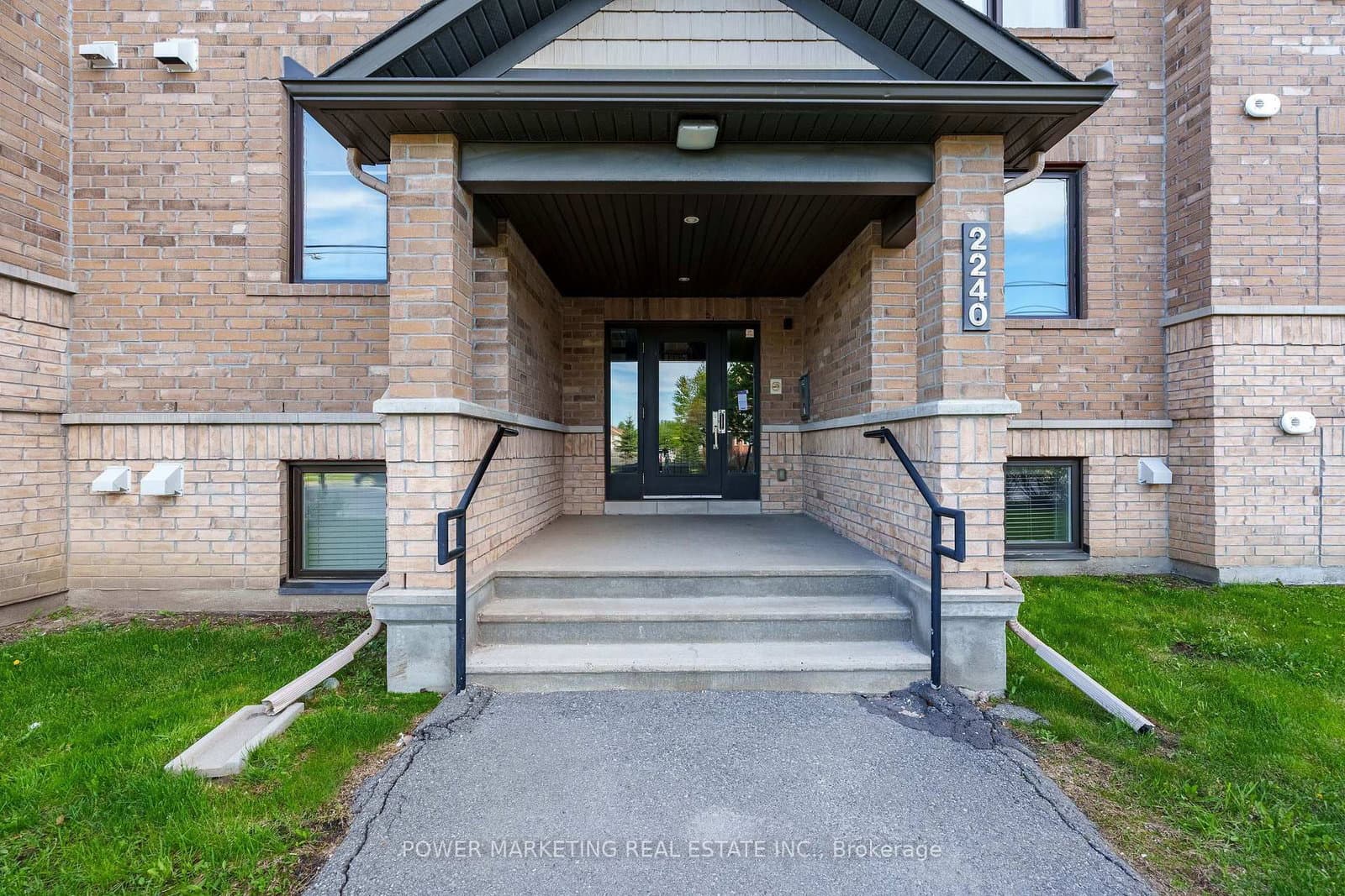8 - 2240 Tenth Line Road, Ottawa, ON — photo 2
