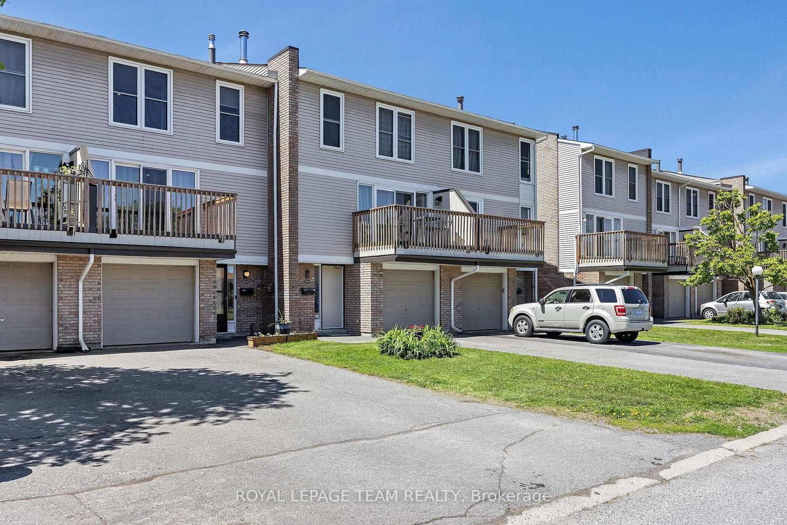 C - 276 Dalehurst Drive, Ottawa, ON — photo 2