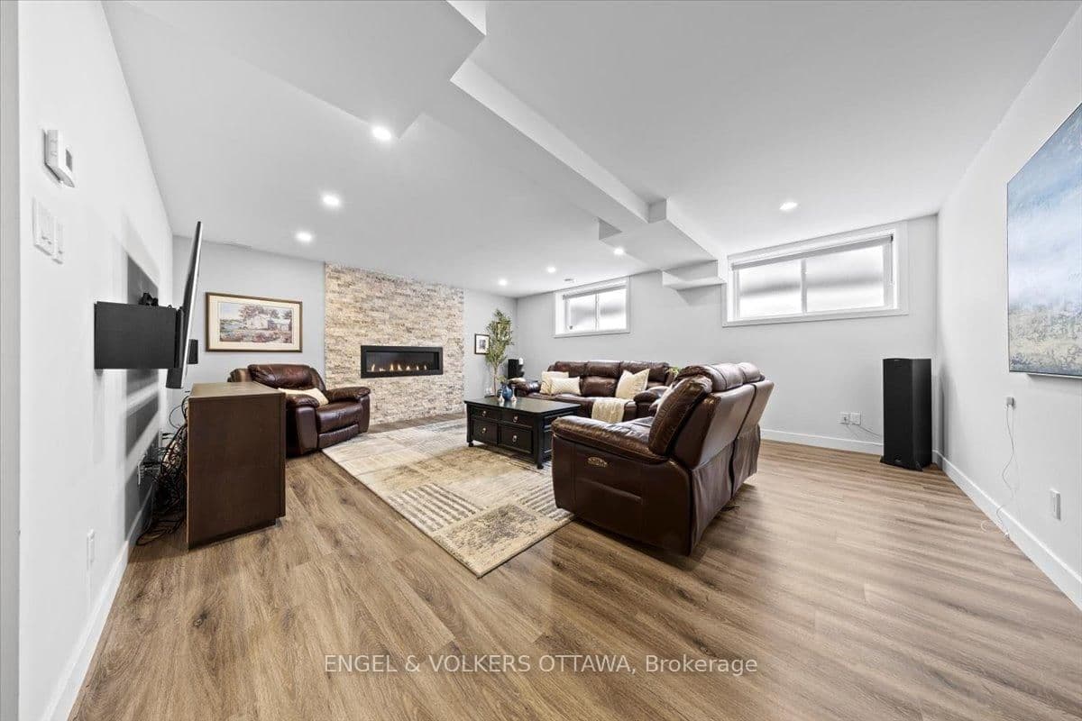 1005 Gold Crescent, Ottawa, ON — photo 31