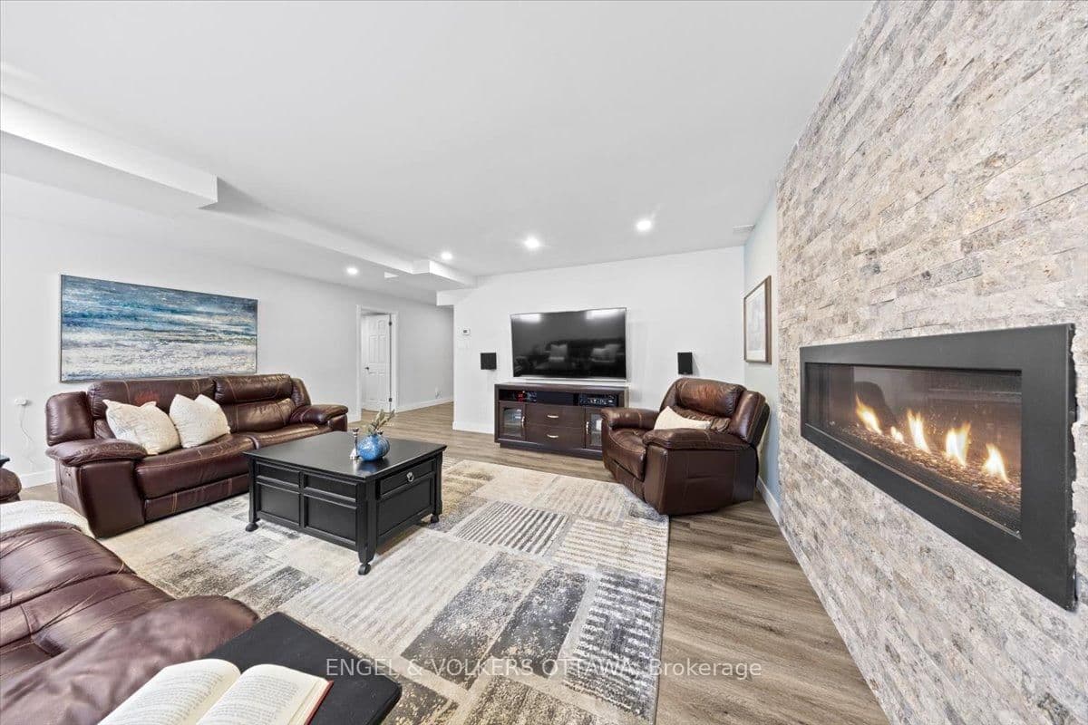 1005 Gold Crescent, Ottawa, ON — photo 33