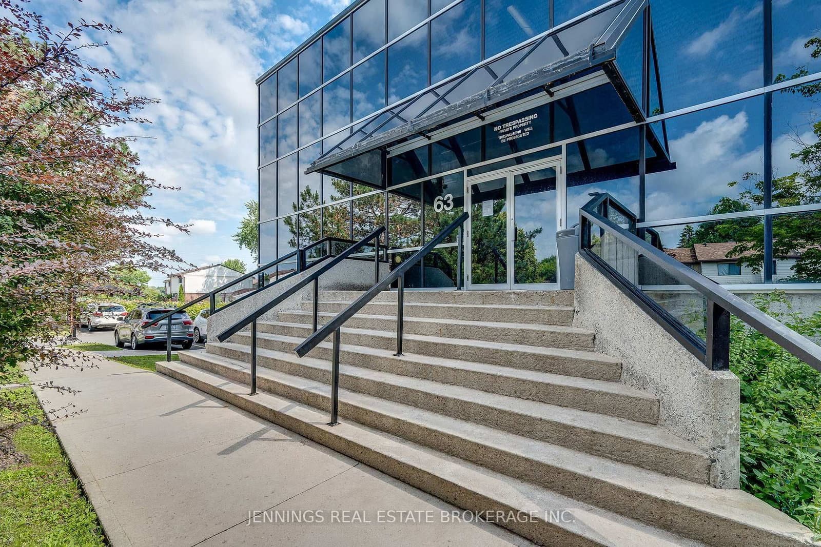 63 Glencoe Street, Ottawa, ON — photo 2