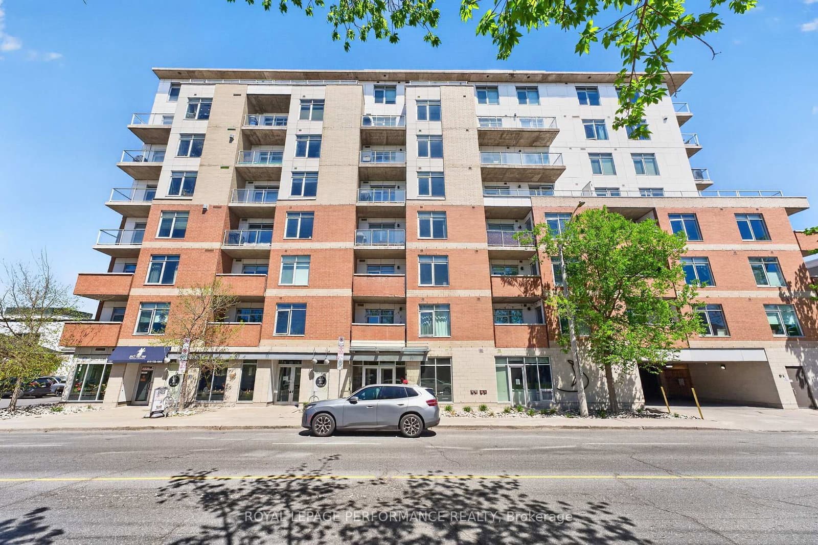 203 - 131 Holland Avenue, Ottawa, ON