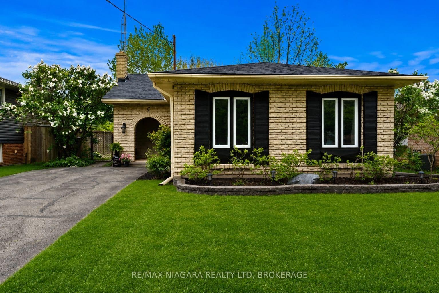 7 Ameer Drive, St. Catharines, ON — photo 3