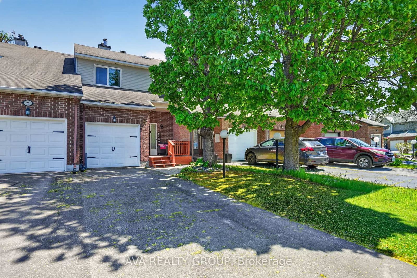 27 Danaher Drive, Ottawa, ON