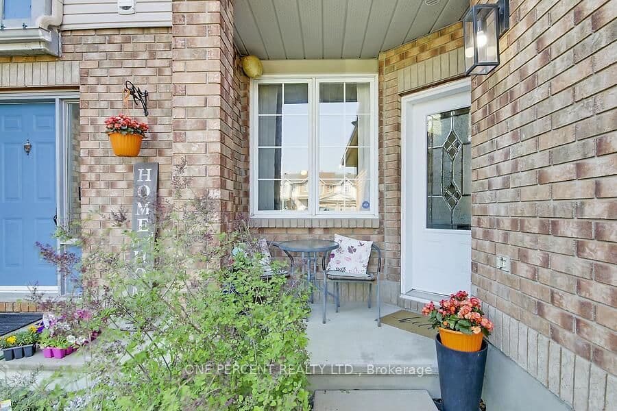 166 Beatrice Drive, Ottawa, ON — photo 2