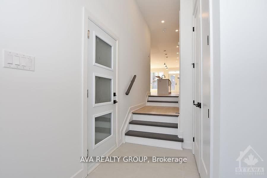 0 - 18 Gould Street, Ottawa, ON — photo 3