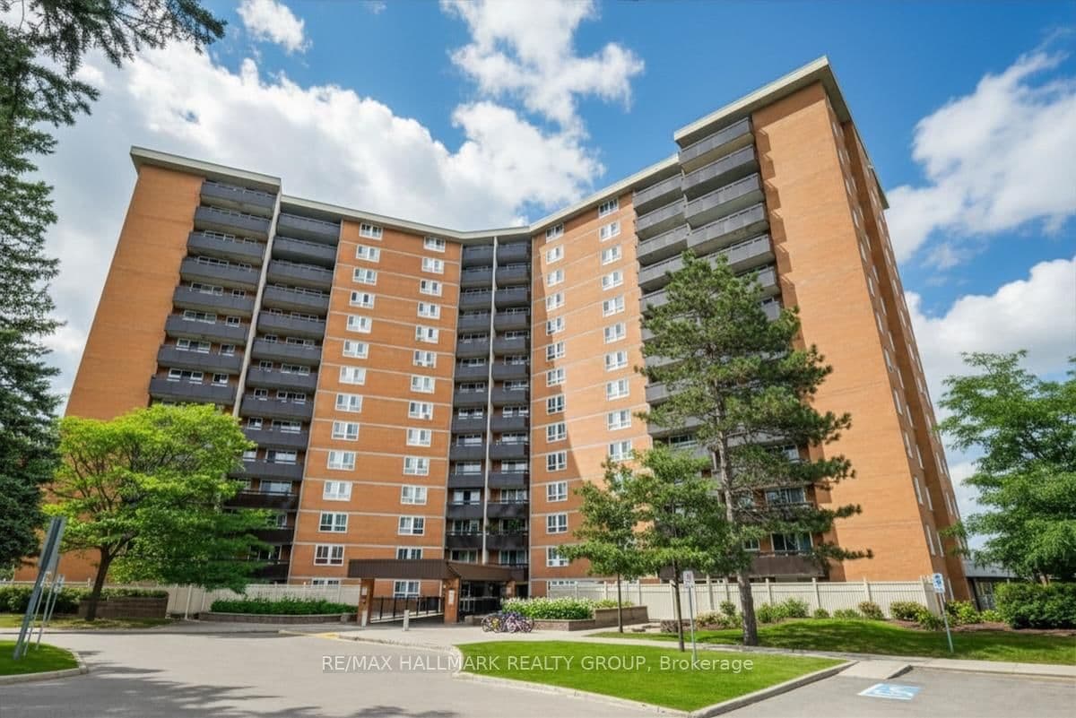 414 - 2020 Jasmine Crescent, Ottawa, ON