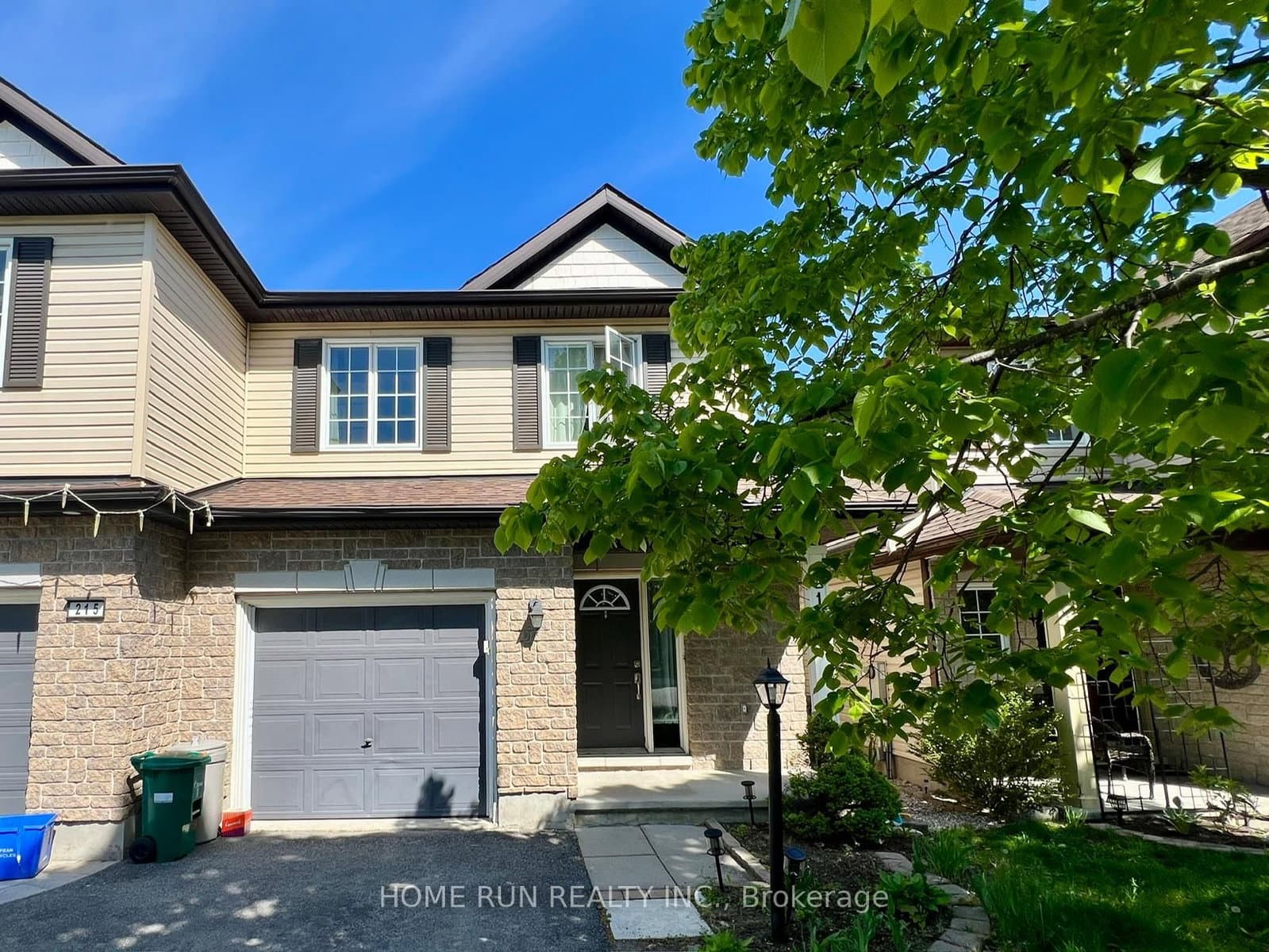 217 Deerfox Drive, Ottawa, ON — photo 2