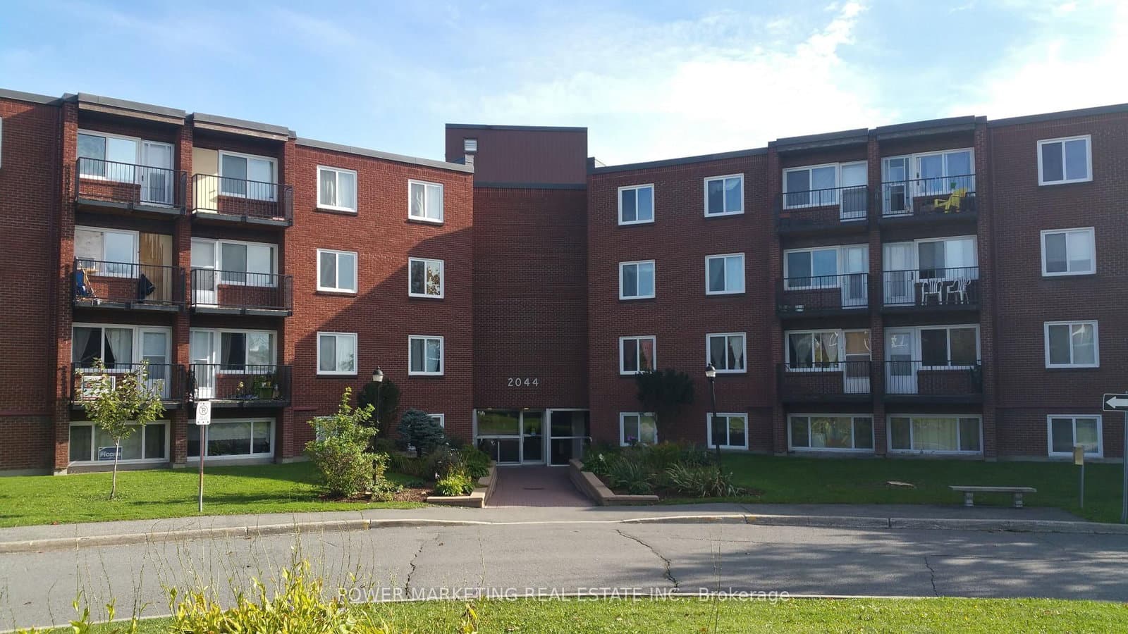 303A - 2044 ARROWSMITH Drive, Ottawa, ON