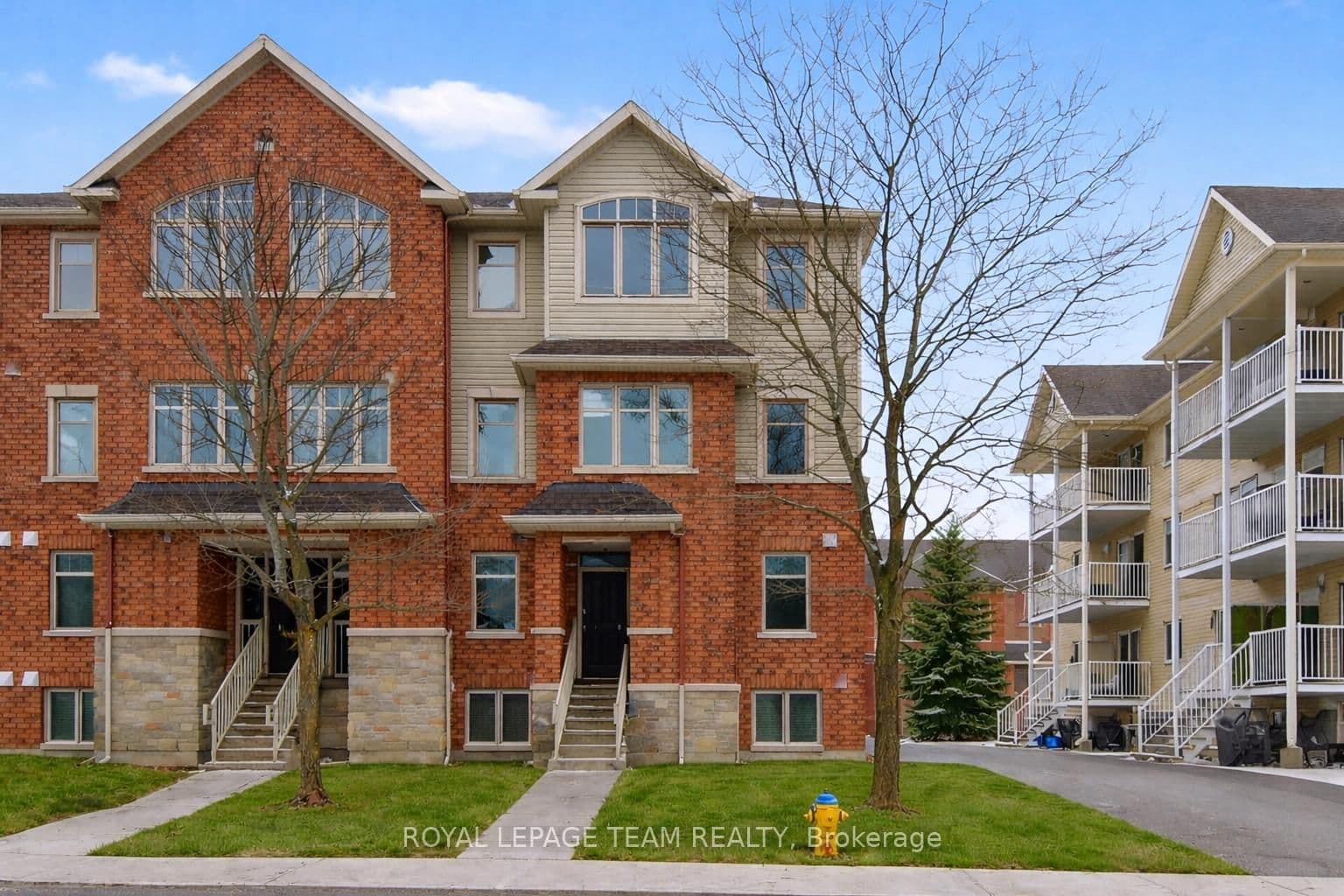 255 Deercroft Avenue, Ottawa, ON