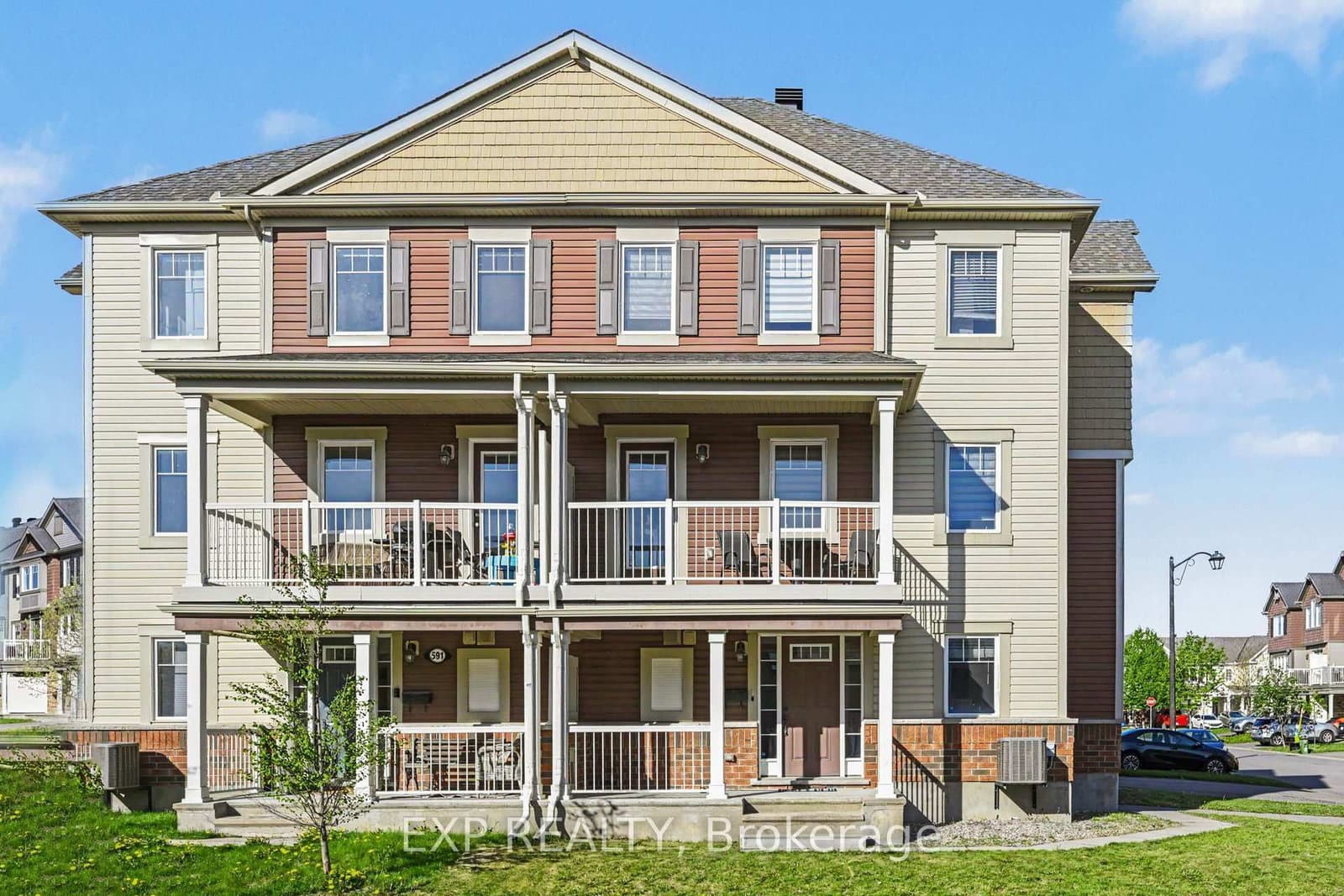 28 Streambank Street, Kanata, ON — photo 2
