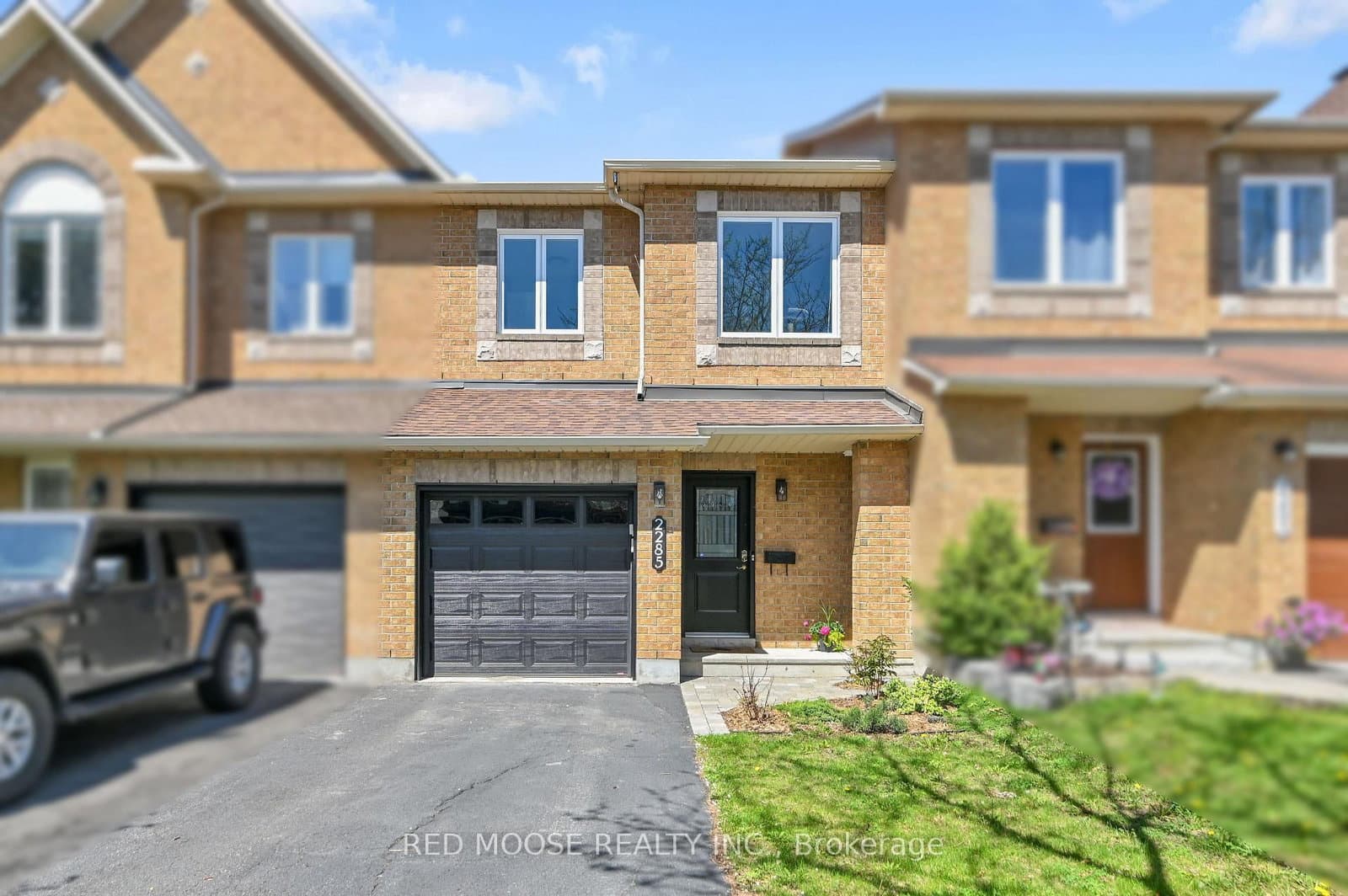 2285 Brockstone Crescent, Ottawa, ON