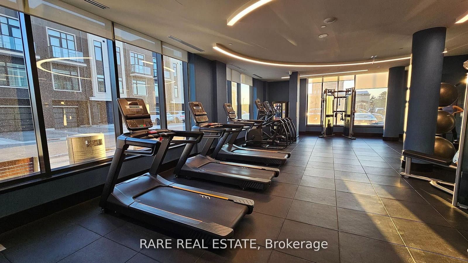 1309 - 385 Winston Road, Grimsby, ON — photo 2