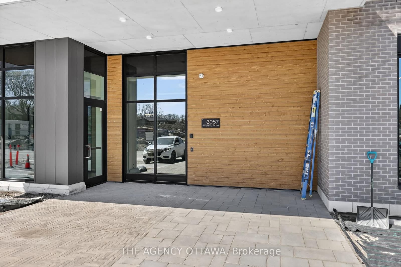 304 - 3071 Riverside Drive, Ottawa, ON — photo 3