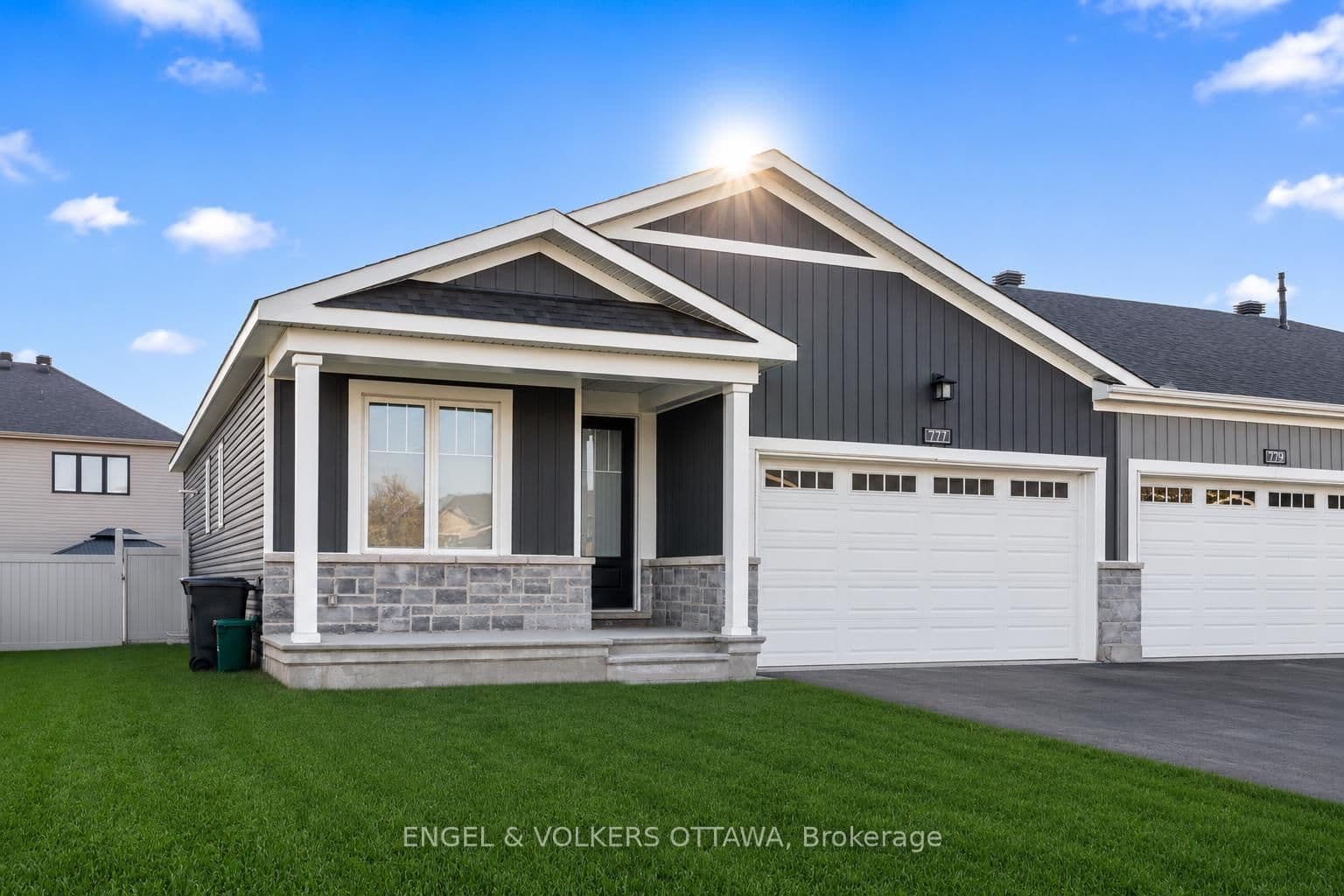 777 Coast Circle, Manotick, ON