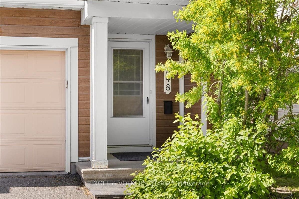 348 Hillsboro Private, Ottawa, ON — photo 3
