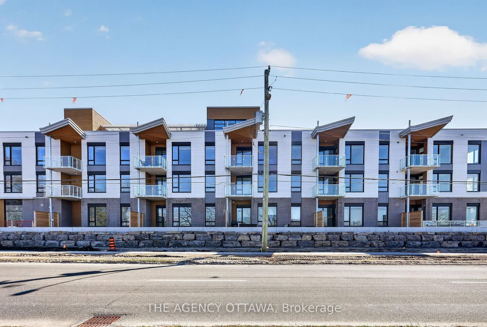 201 - 3071 Riverside Drive, Ottawa, ON