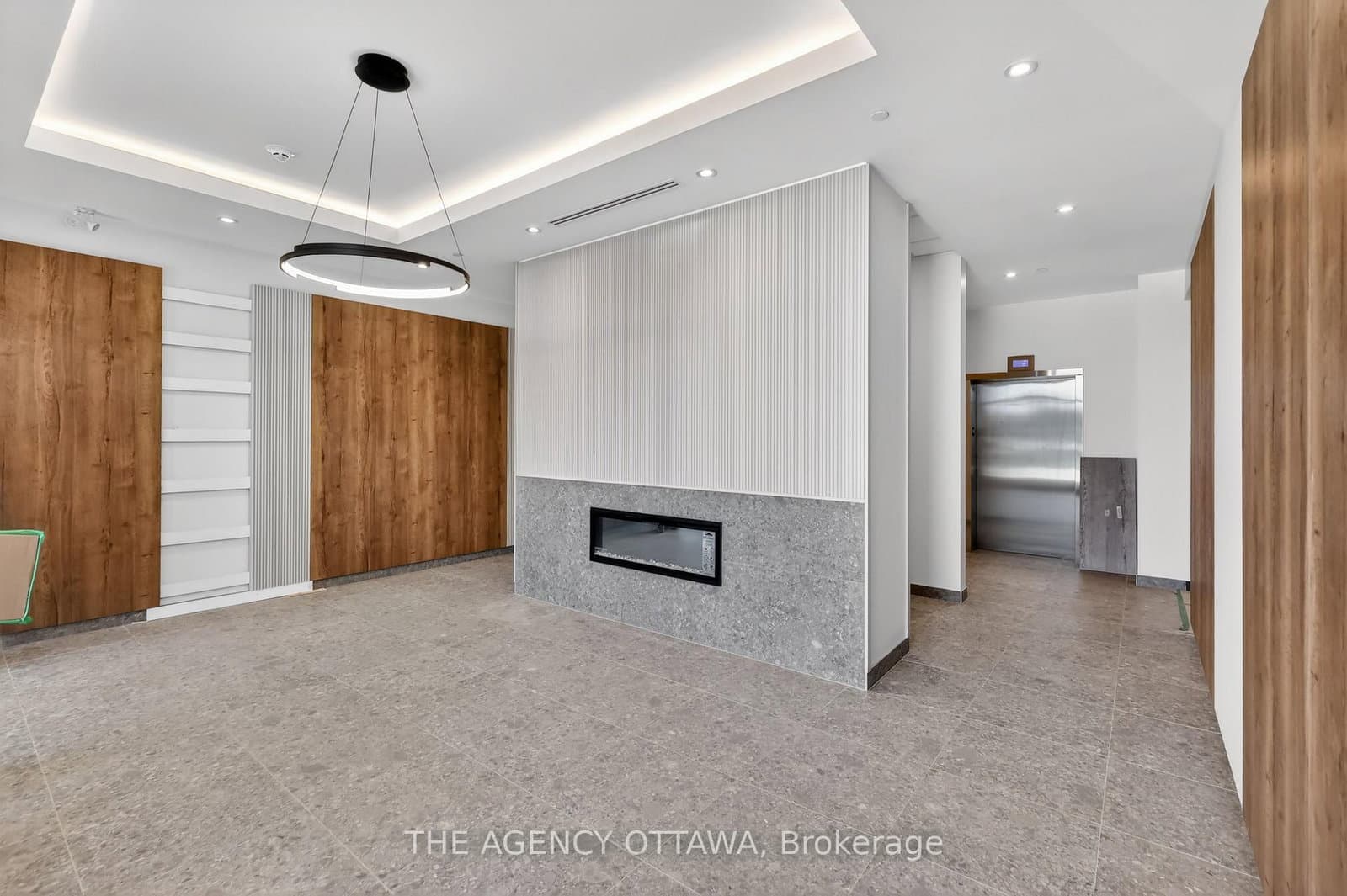 301 - 3071 Riverside Drive, Ottawa, ON — photo 3