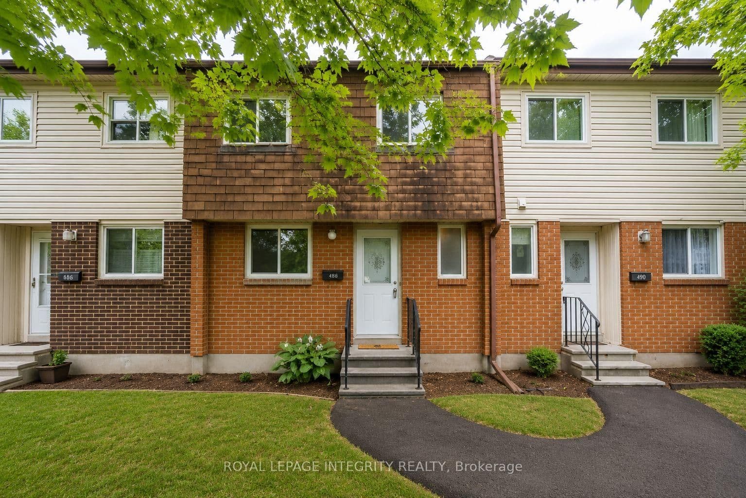 B - 46 FORESTER Crescent, Ottawa, ON