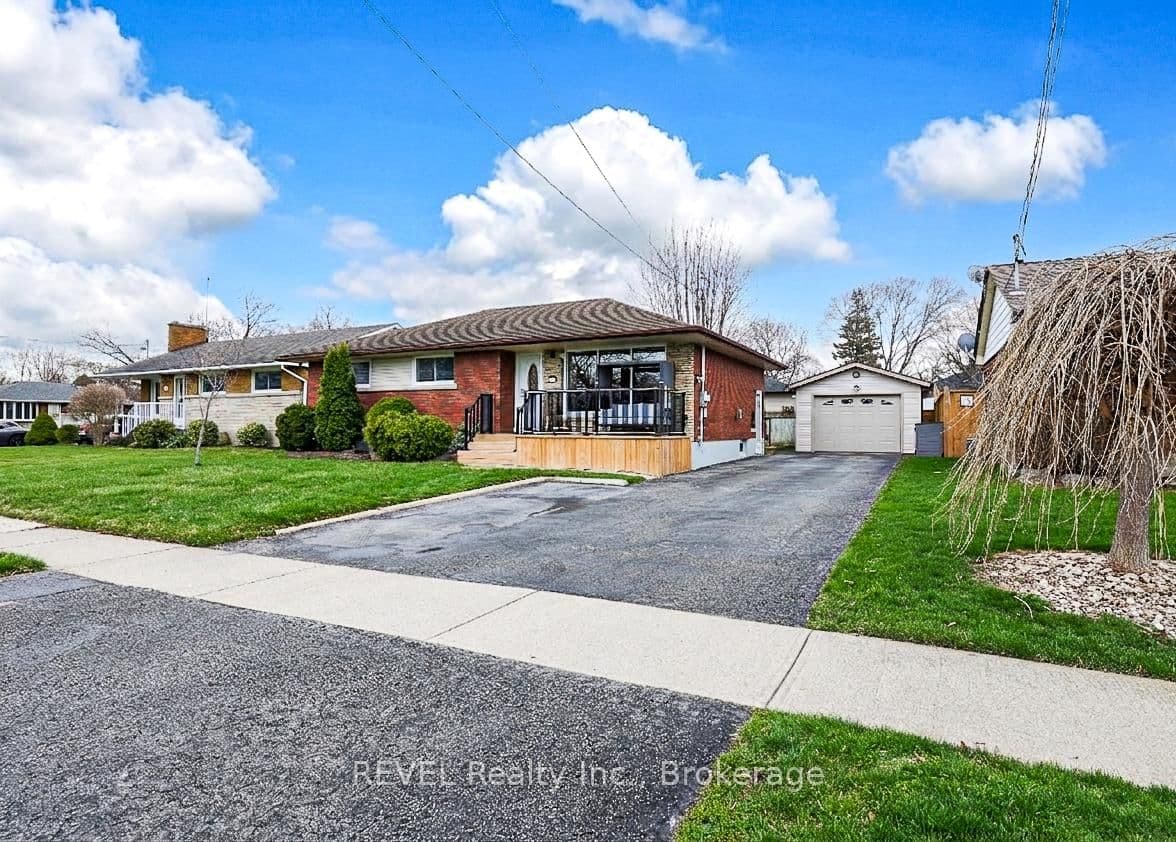 24 Grosvenor Street, St. Catharines, ON — photo 3