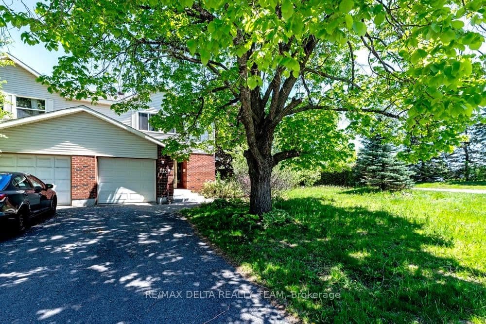 132 Acklam Terrace, Ottawa, ON
