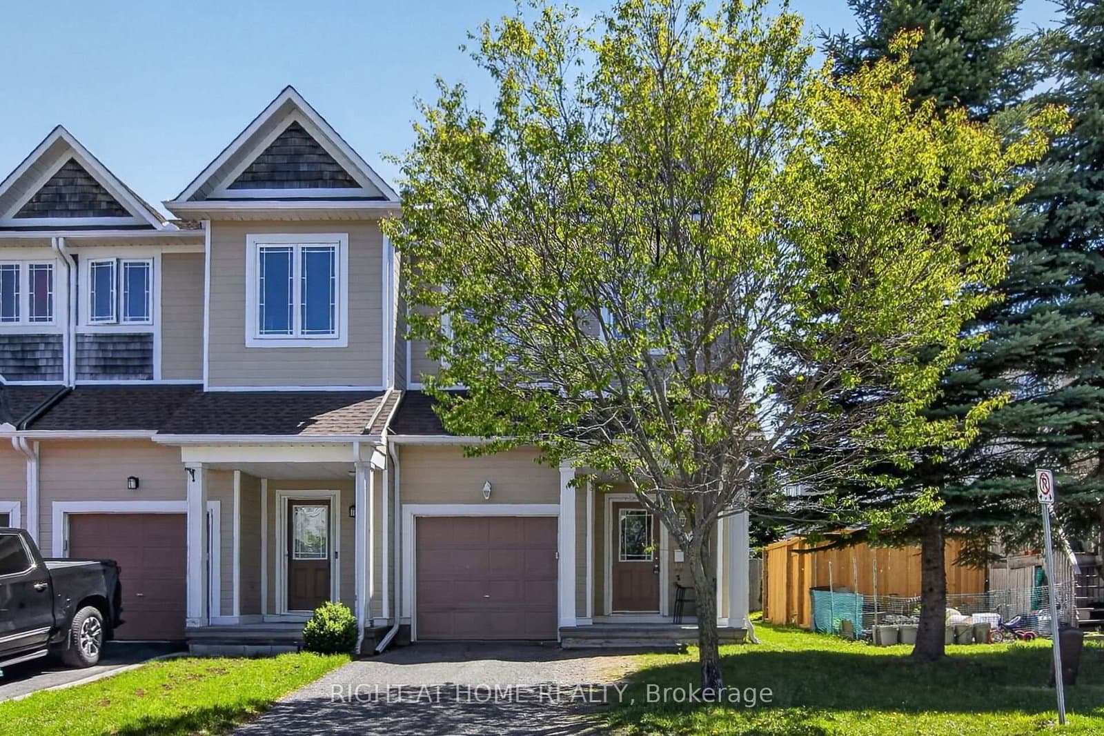 207 Catamount Court, Ottawa, ON