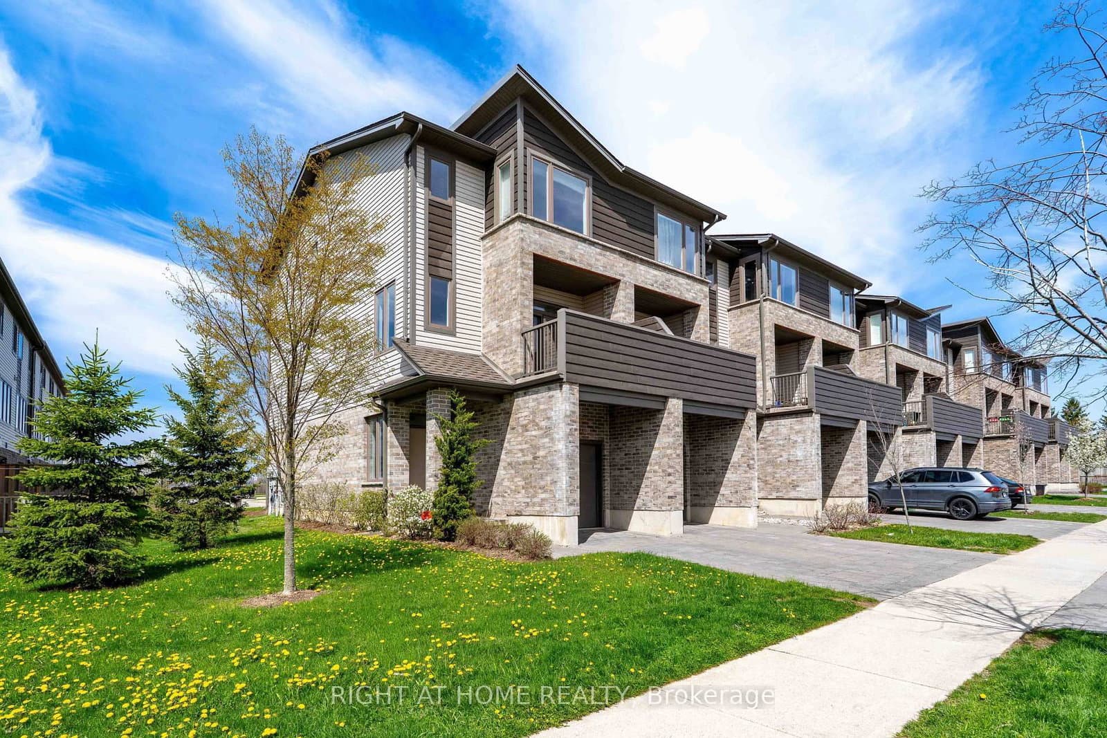 10 - 2060 Meadowgate Boulevard, London South, ON — photo 2