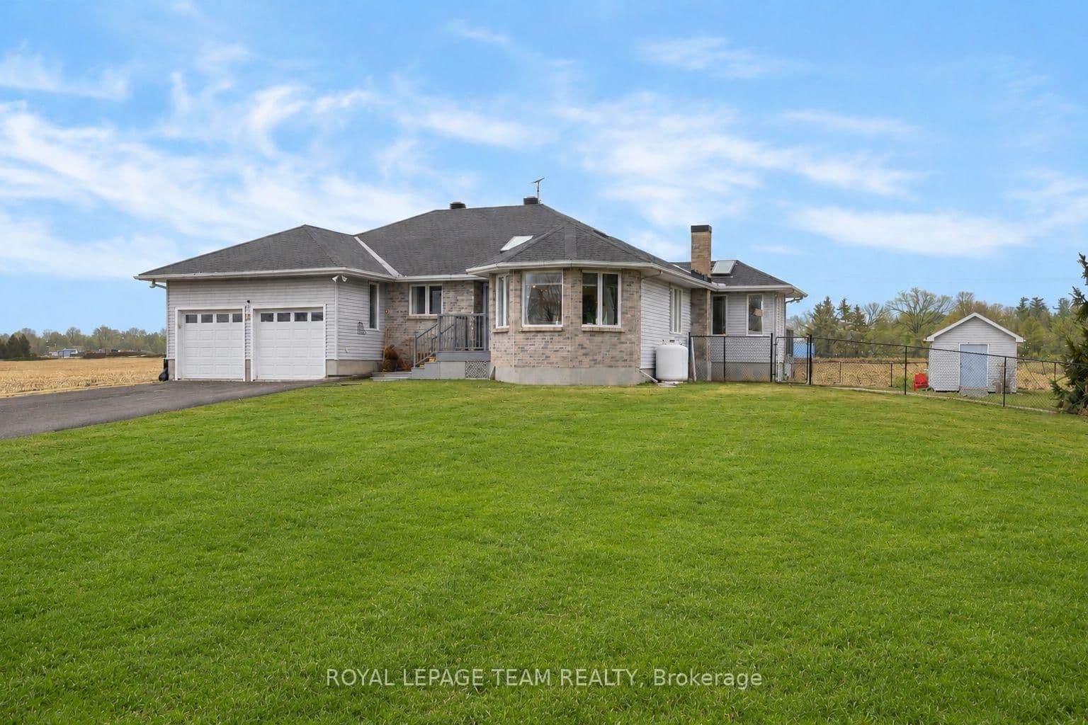2090 Old Birch Road, Fitzroy Harbour, ON