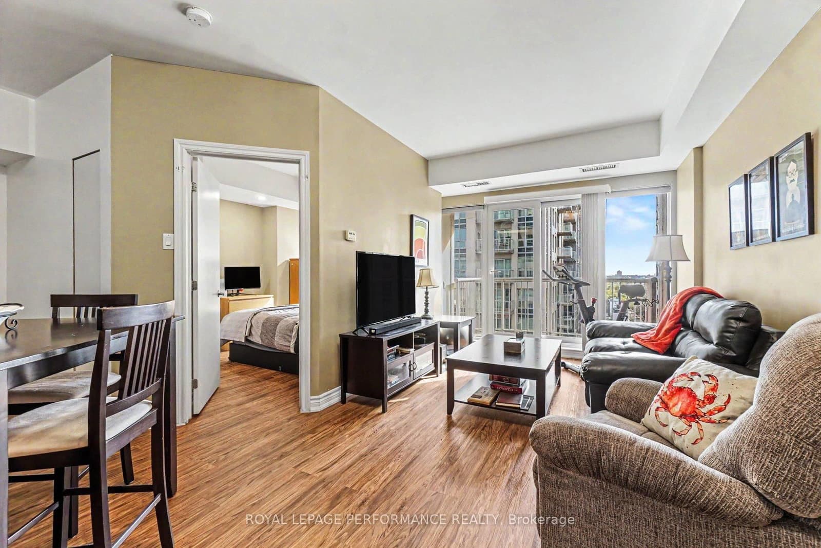 2205 - 234 Rideau Street, Ottawa, ON — photo 3
