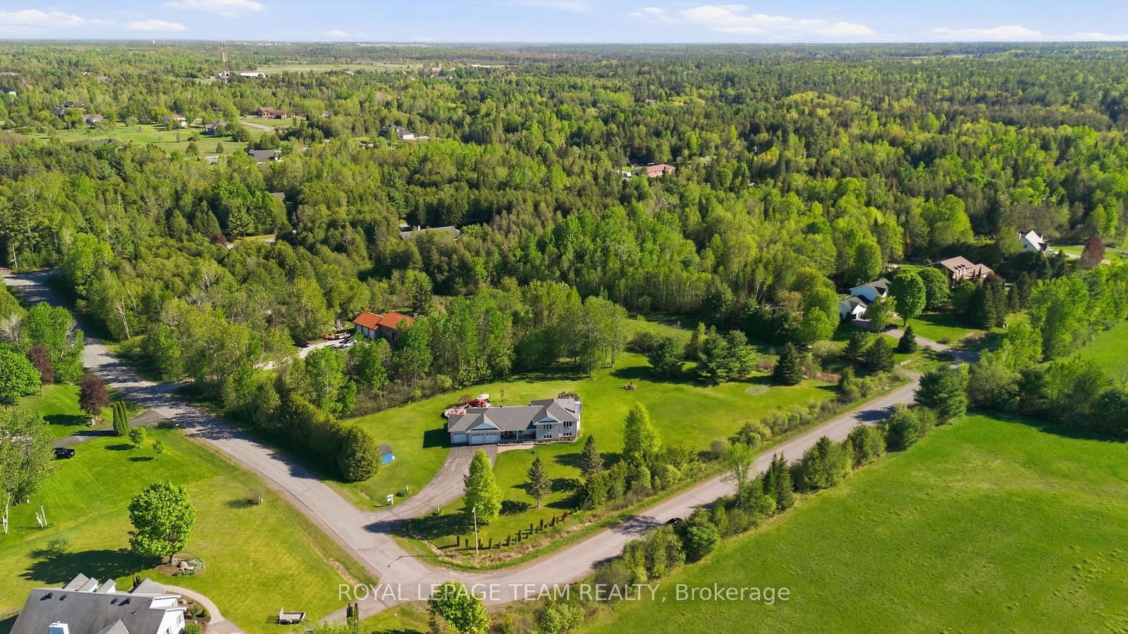 118 Rushing Brook Drive, Carp, ON — photo 3