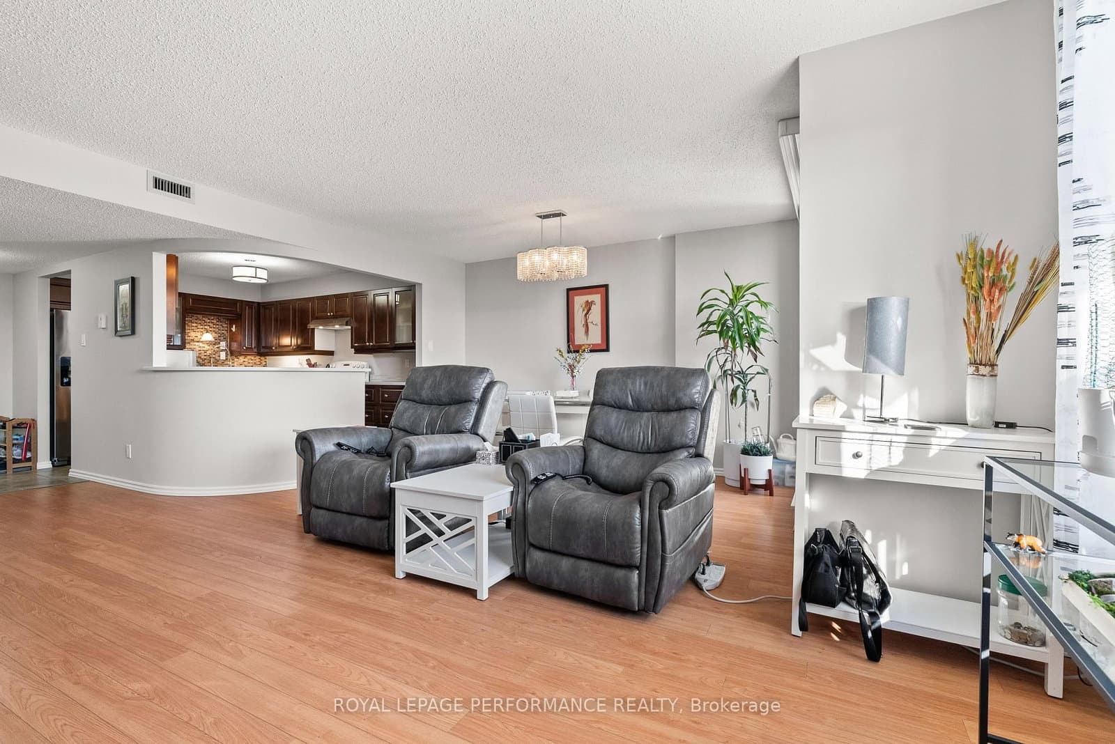 Unit #407 - 200 Lafontaine Avenue, Ottawa, ON — photo 3