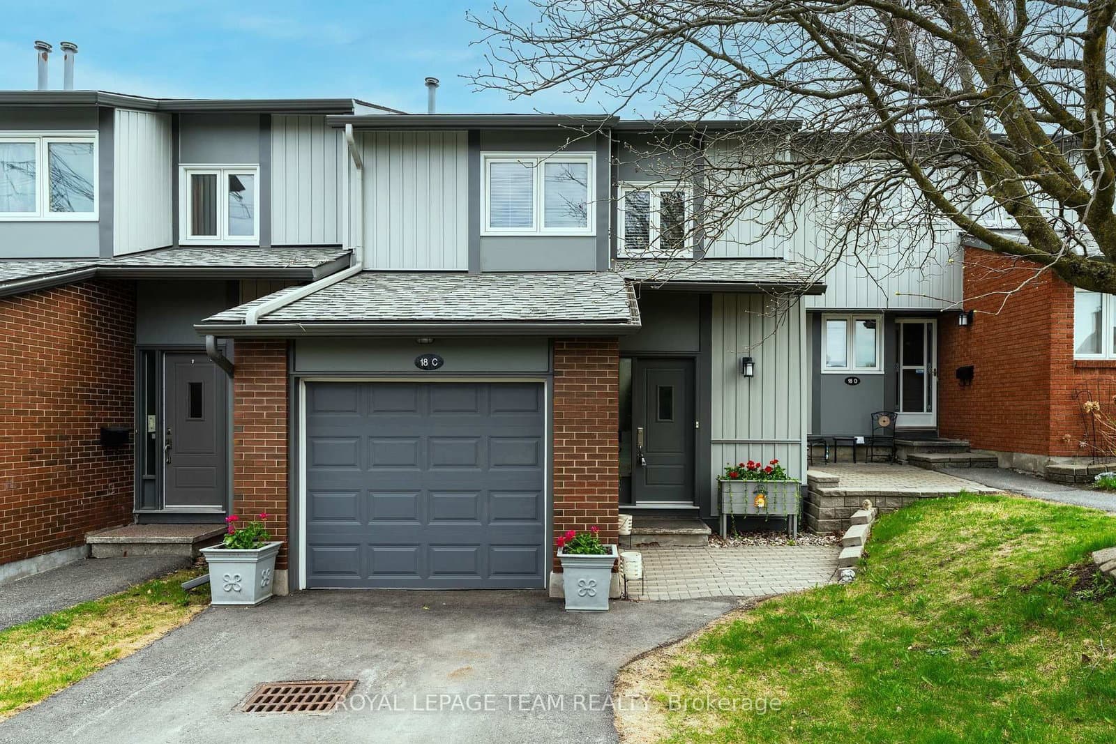 C - 18 Benlea Drive, Ottawa, ON