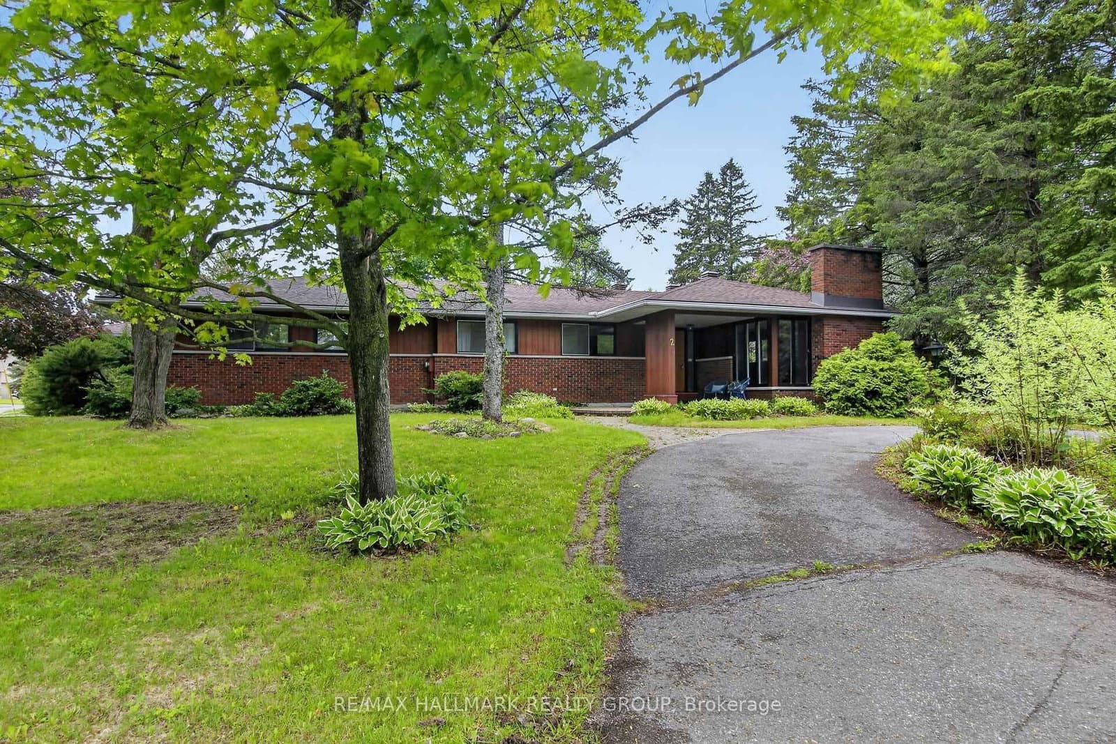 2 Birdstone Avenue, Ottawa, ON — photo 2