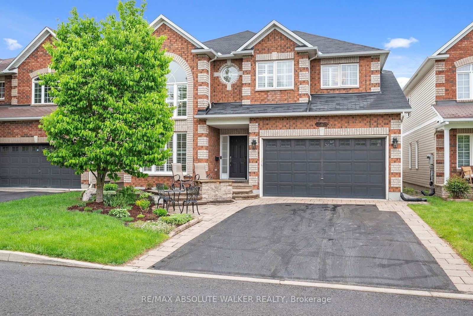 245 Lucinda Crescent, Ottawa, ON — photo 2