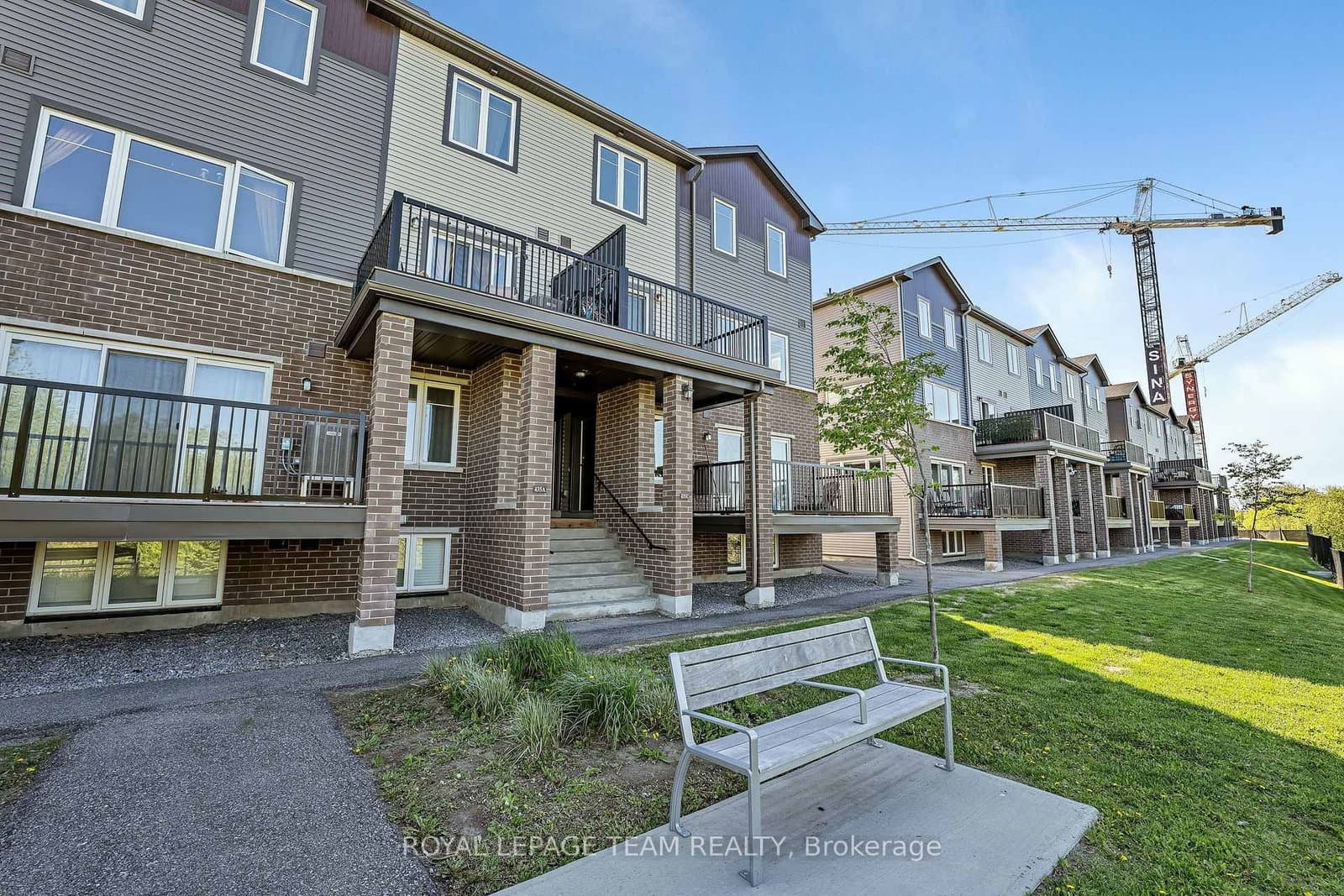 13 - 435 Eldorado Private, Ottawa, ON — photo 2