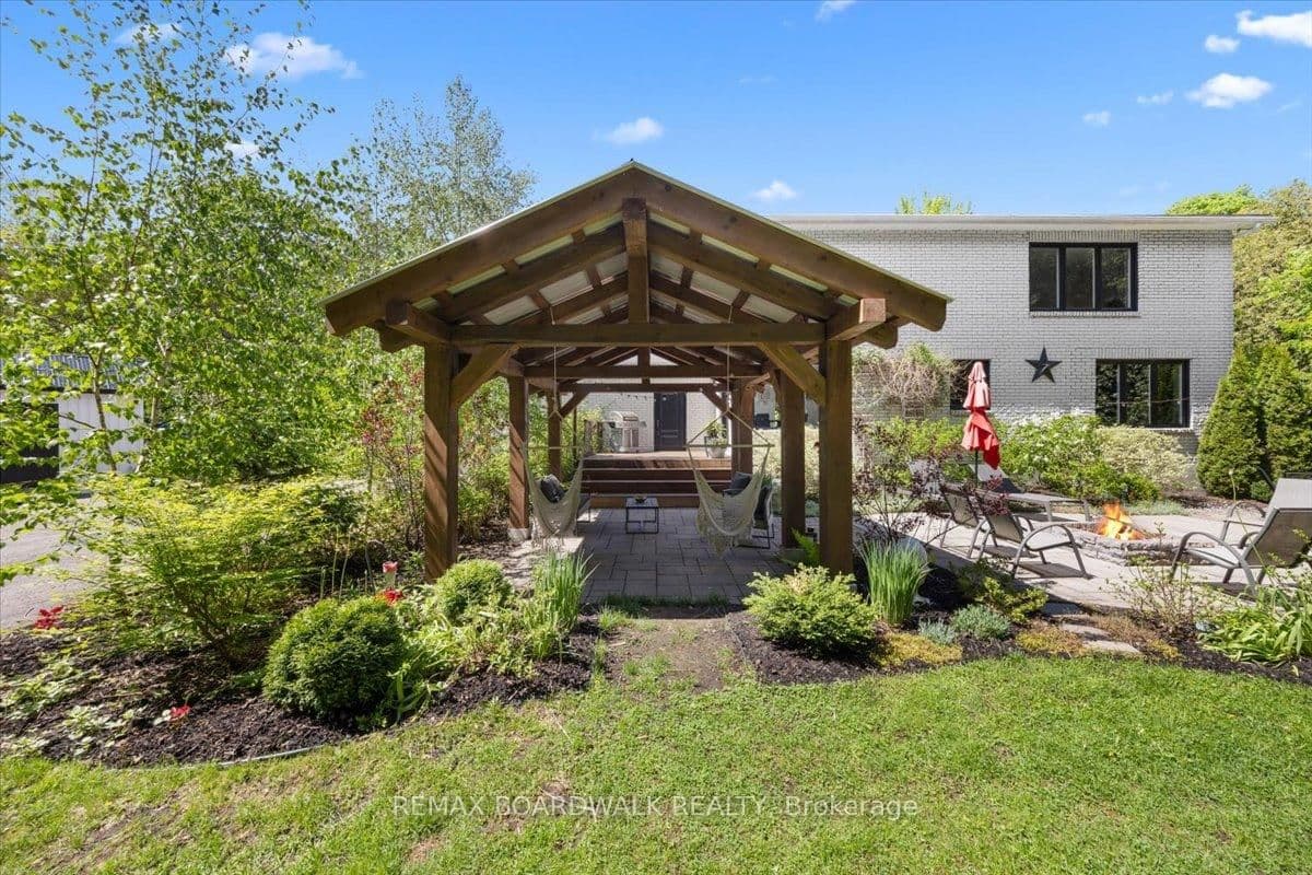 8128 MILES Crescent, Metcalfe, ON — photo 37