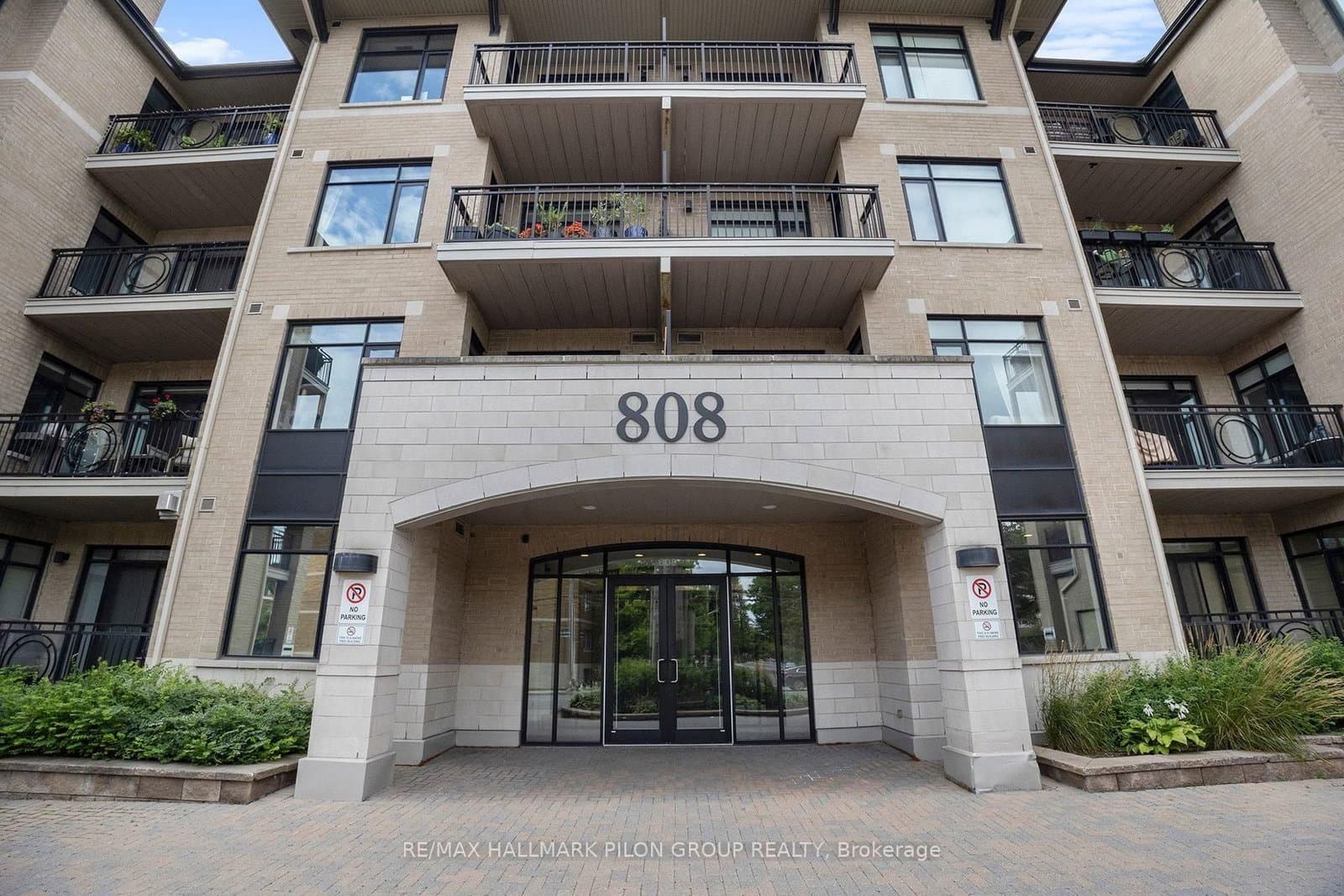 205 - 808 Bronson Avenue, Ottawa, ON — photo 2
